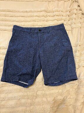 LULULEMON Golf Shorts Men's Size 36